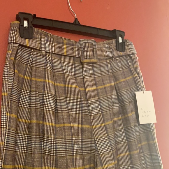 Trousers - Picture 2 of 2